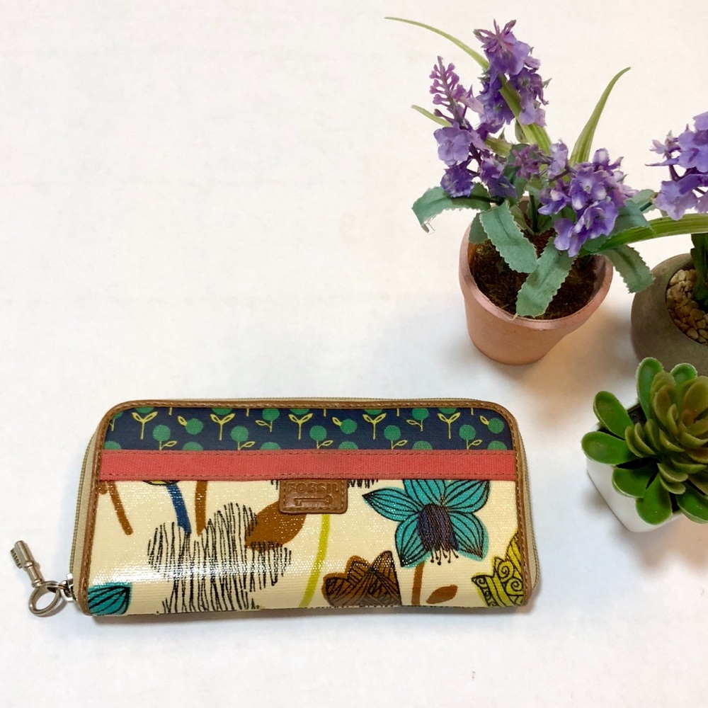 Fossil Leather Floral Print Wallet